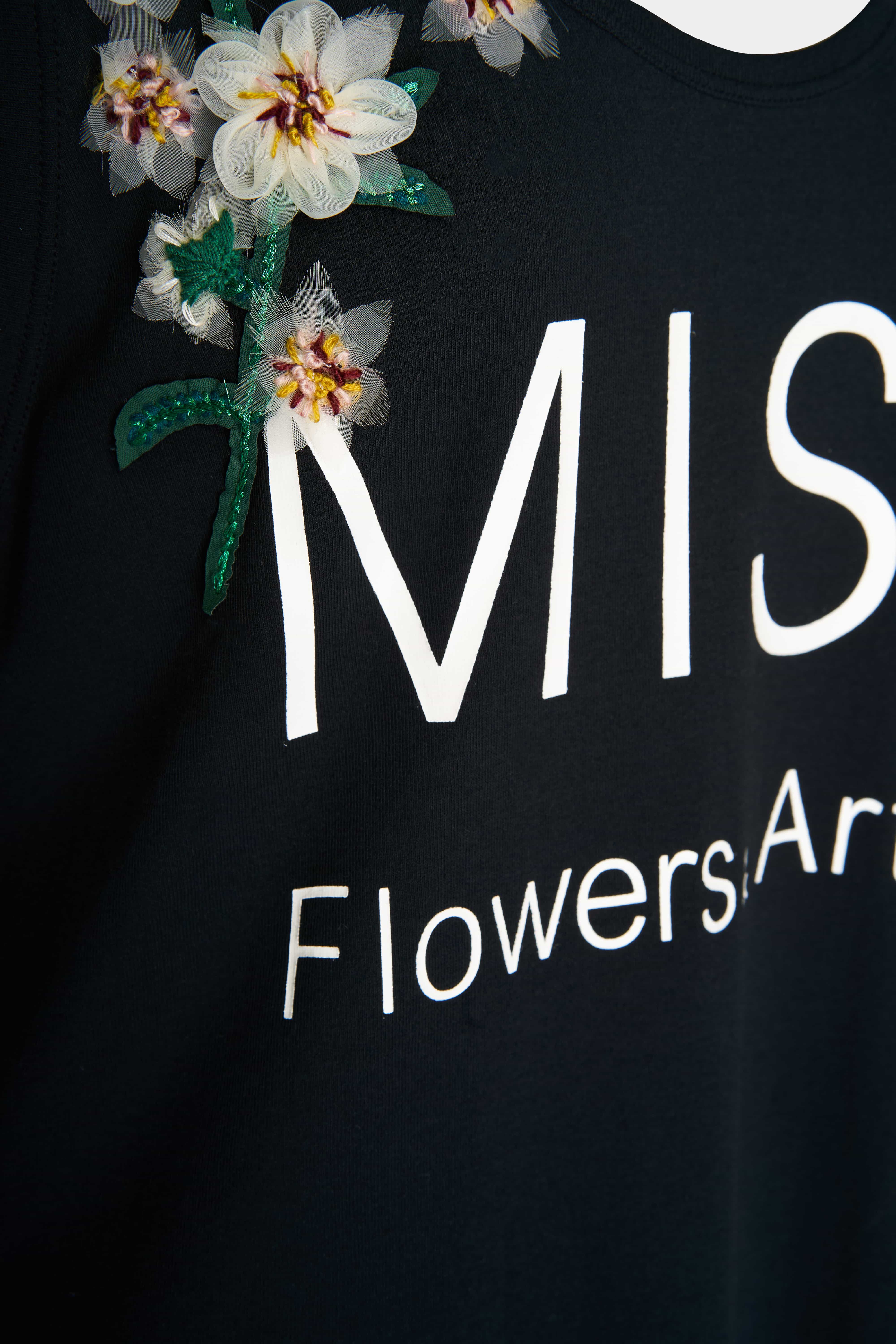 Чорна майка з вишивкою та написом Miss Sixty