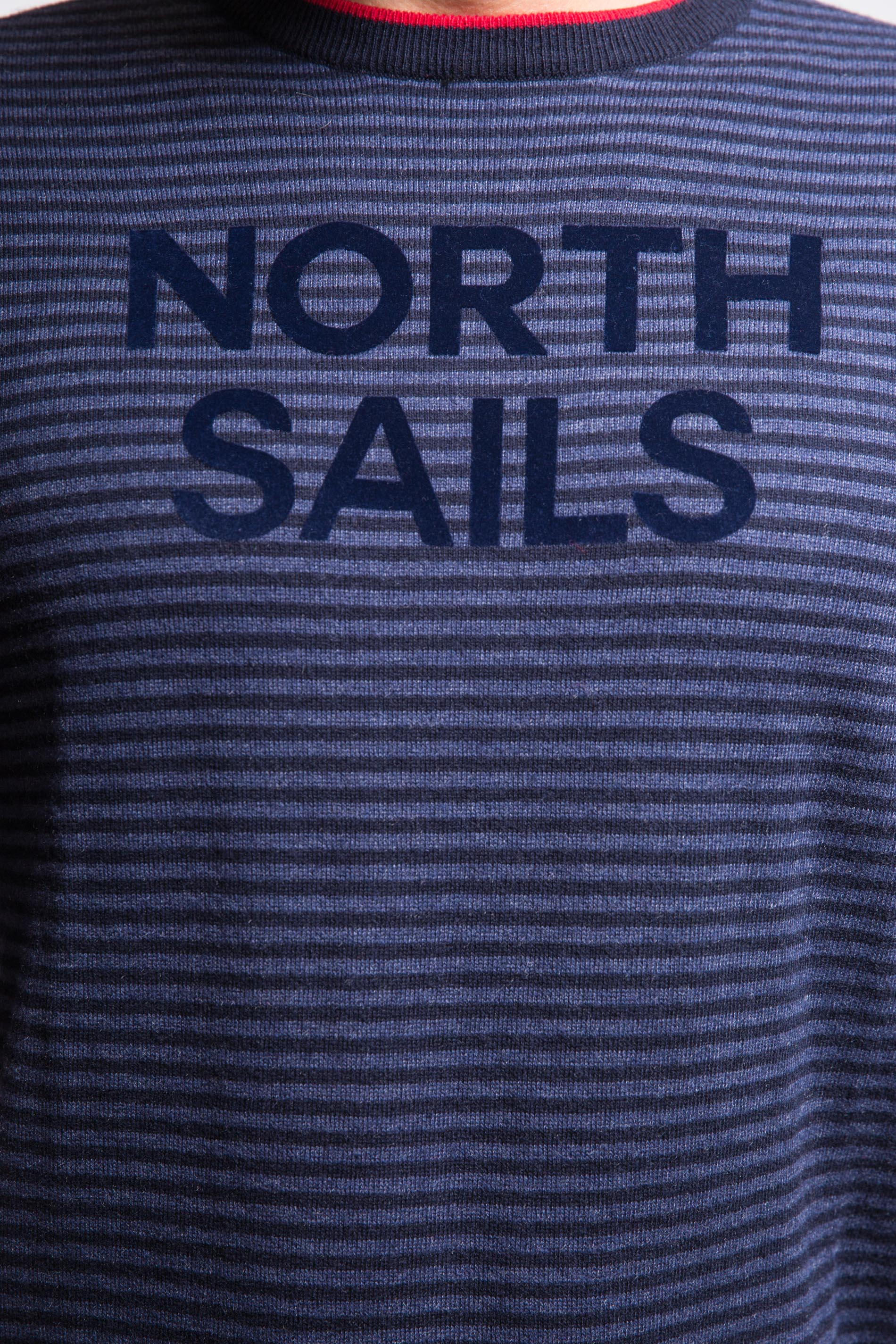 Пуловер в смужку North Sails