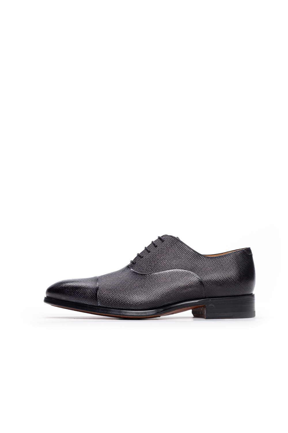 Чорні оксфорди із відрізним носком Magnanni